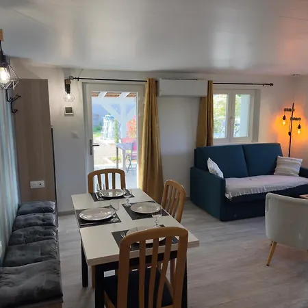 Holiday home Les Lilas, Centre Alsace, Avec Jacuzzi Mackenheim