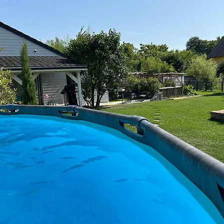 Les Lilas, Centre Alsace, Avec Jacuzzi بيت للعطل Mackenheim